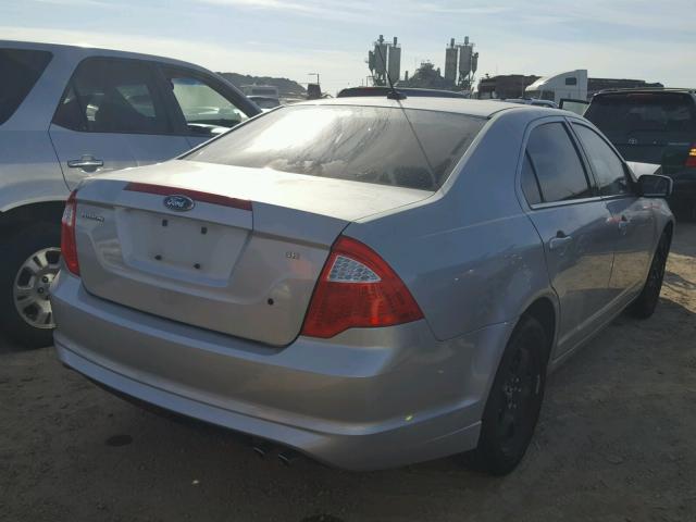 3FAHP0HA5AR368709 - 2010 FORD FUSION SE SILVER photo 4