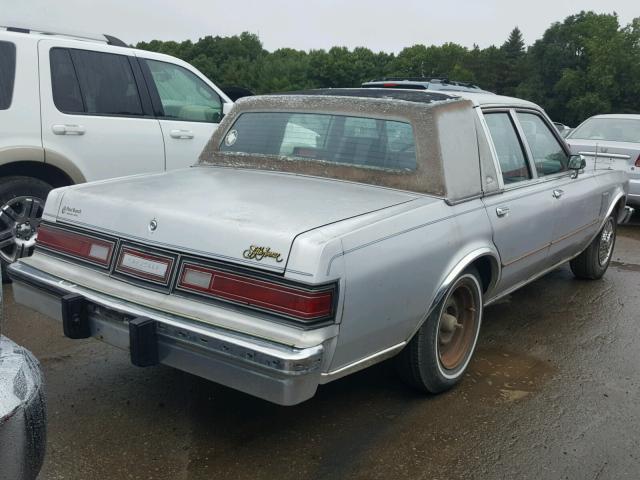 1C3BF66P2GX553205 - 1986 CHRYSLER FIFTH AVEN SILVER photo 4