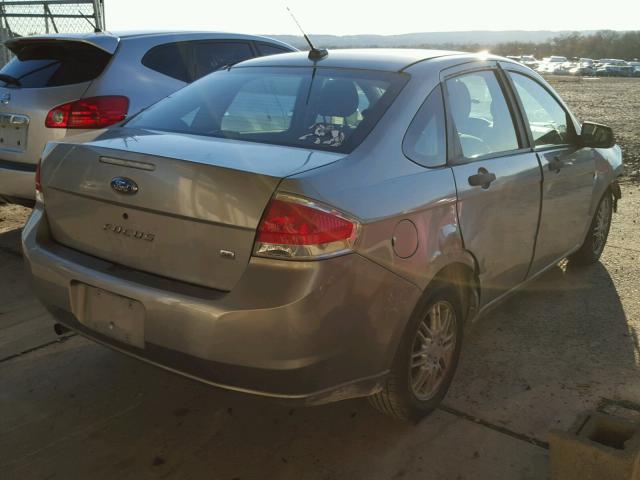 1FAHP35NX8W248842 - 2008 FORD FOCUS SE GRAY photo 4