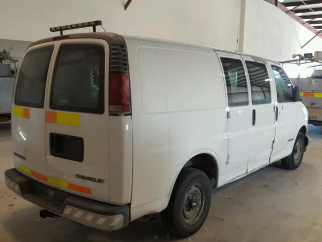 1GCFG25W1Y1175023 - 2000 CHEVROLET EXPRESS G2 WHITE photo 4