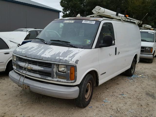 1GCFG25W0W1034344 - 1998 CHEVROLET EXPRESS G2 WHITE photo 2