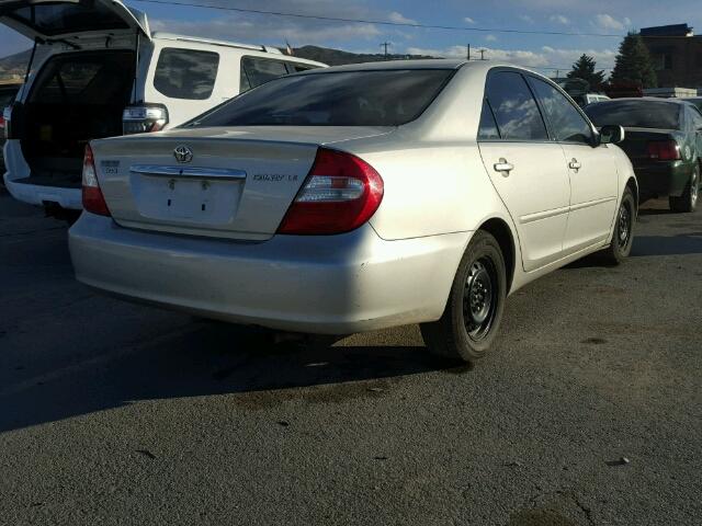 4T1BE32K13U712150 - 2003 TOYOTA CAMRY SILVER photo 4