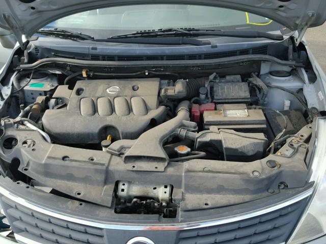 3N1BC13E77L388678 - 2007 NISSAN VERSA S GRAY photo 7