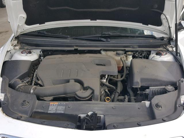 1G1ZE5EUXBF355526 - 2011 CHEVROLET MALIBU LTZ 白色 照片 7