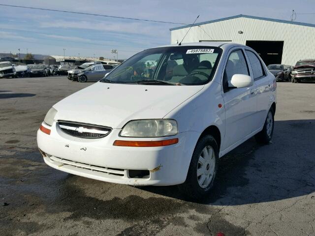 KL1TJ52614B160818 - 2004 CHEVROLET AVEO LS WHITE photo 2