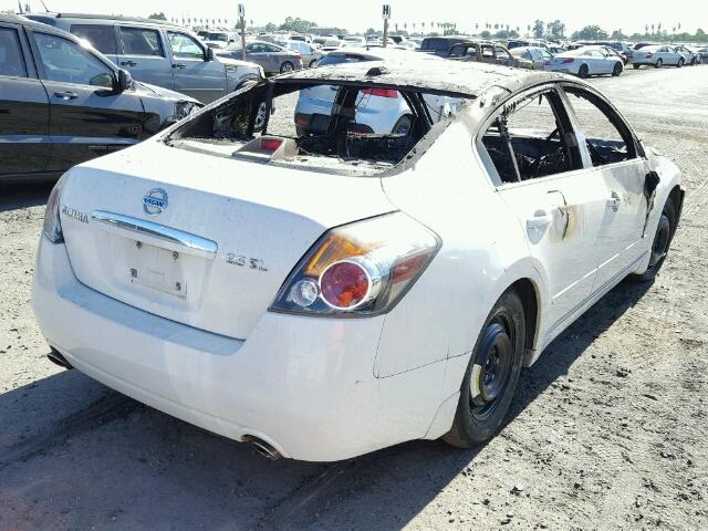 1N4AL21E28N431090 - 2008 NISSAN ALTIMA 2.5 WHITE photo 4