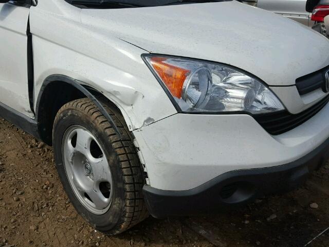 5J6RE38309L012664 - 2009 HONDA CR-V LX WHITE photo 9