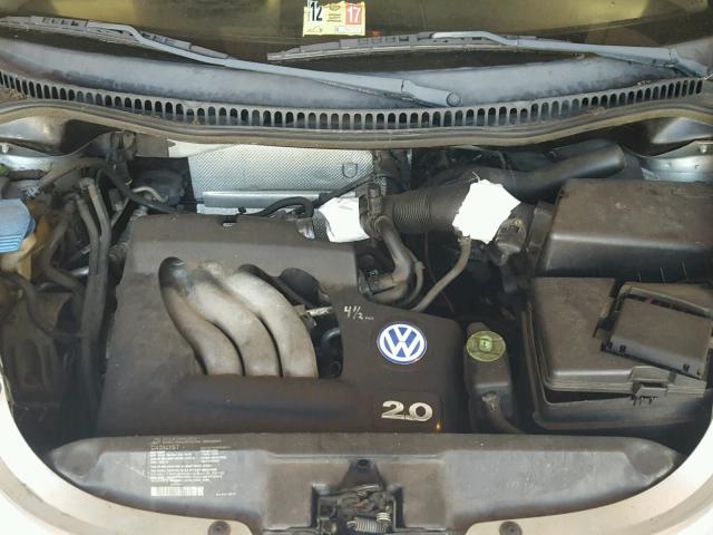 3VWCK21CX2M405730 - 2002 VOLKSWAGEN NEW BEETLE 银色 照片 7
