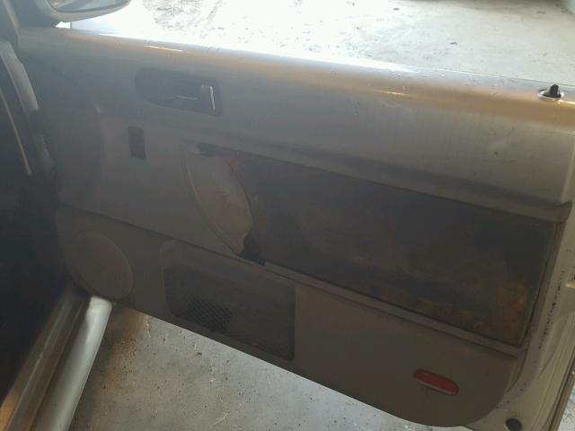 3VWCK21CX2M405730 - 2002 VOLKSWAGEN NEW BEETLE 银色 照片 9