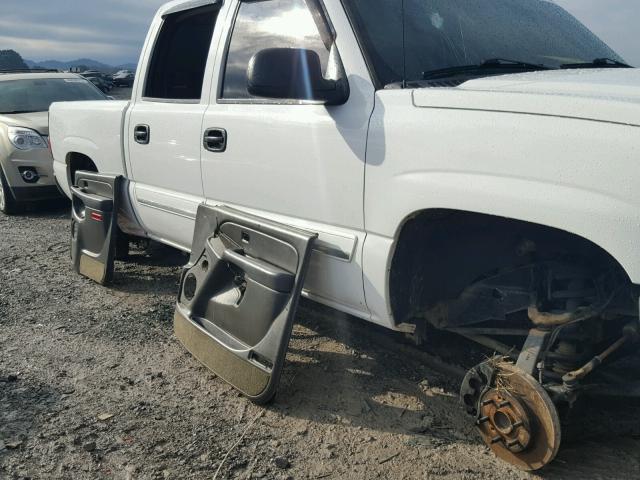 2GCEC13T251385985 - 2005 CHEVROLET SILVERADO WHITE photo 9