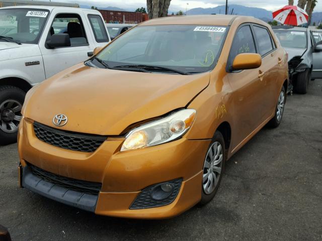 2T1KU4EE2AC359964 - 2010 TOYOTA COROLLA MA GOLD photo 2