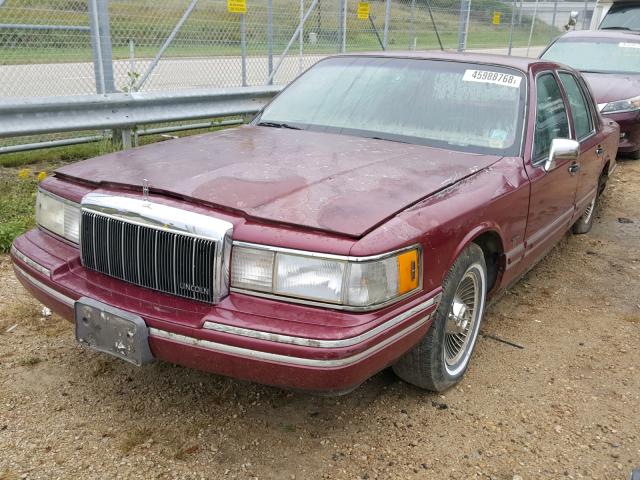 1LNLM81W0NY720437 - 1992 LINCOLN TOWN CAR E MAROON photo 2