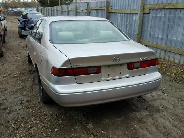 4T1BG22K4XU420311 - 1999 TOYOTA CAMRY CE BEIGE photo 3