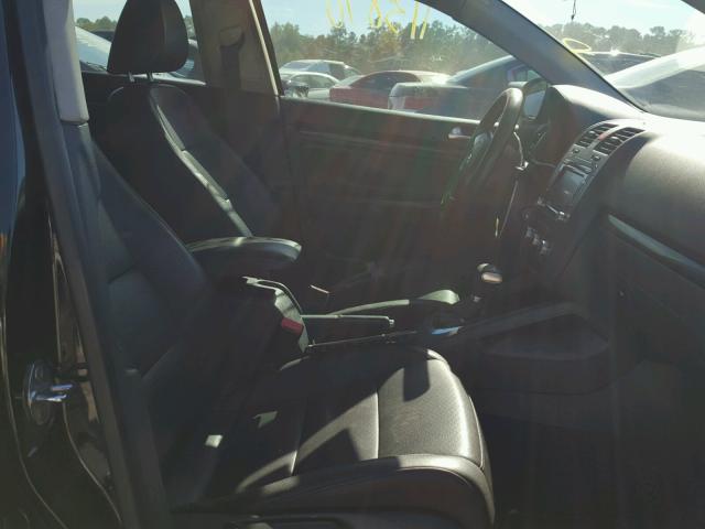 3VWRX7AJXAM061628 - 2010 VOLKSWAGEN JETTA SE 黑色 照片 5