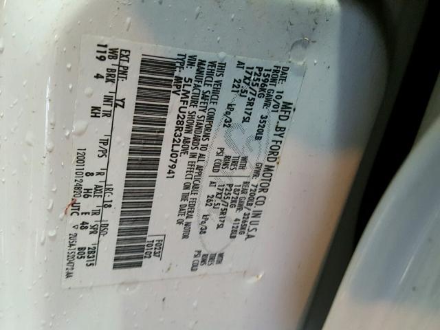 5LMFU28R32LJ07941 - 2002 LINCOLN NAVIGATOR Weiß Foto 10