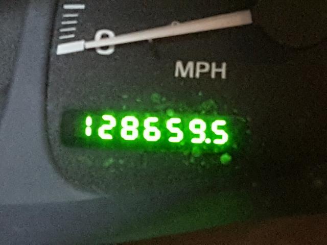 5LMFU28R32LJ07941 - 2002 LINCOLN NAVIGATOR Weiß Foto 8