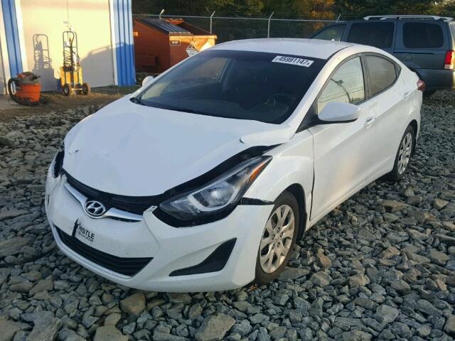 5NPDH4AEXFH570272 - 2015 HYUNDAI ELANTRA SE WHITE photo 2