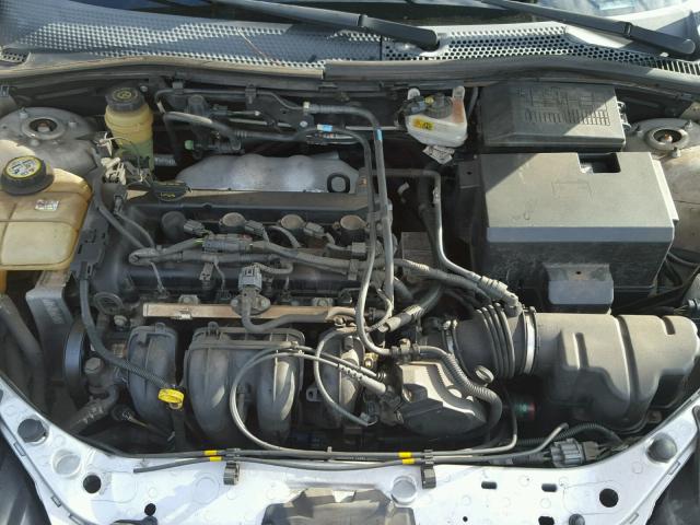 3FAFP37N95R152297 - 2005 FORD FOCUS ZX5 SILVER photo 7