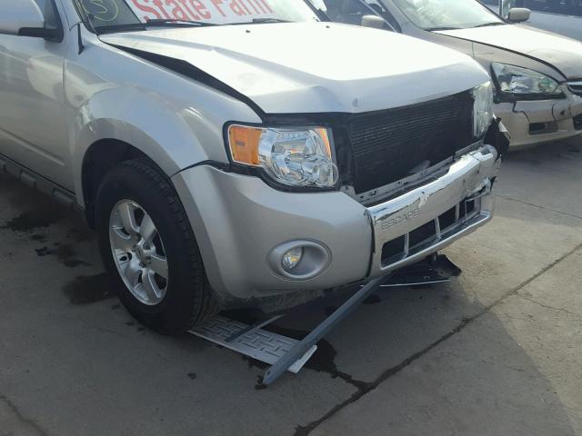 1FMCU04G59KA12585 - 2009 FORD ESCAPE SILVER photo 9