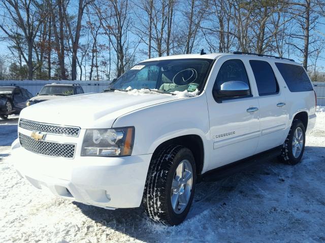 1GNFC16088J229943 - 2008 CHEVROLET SUBURBAN WHITE photo 2