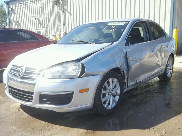 3VWEF71K67M078400 - 2007 VOLKSWAGEN JETTA WOLF SILVER photo 2