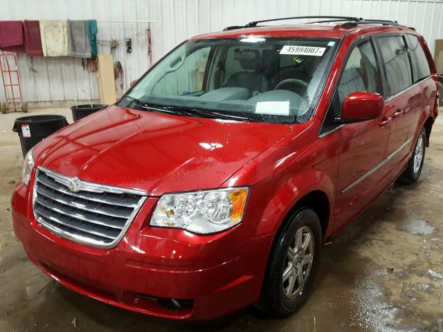 2A4RR5D16AR128760 - 2010 CHRYSLER TOWN & COU RED photo 2