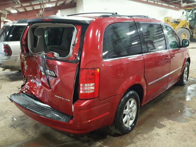 2A4RR5D16AR128760 - 2010 CHRYSLER TOWN & COU RED photo 4