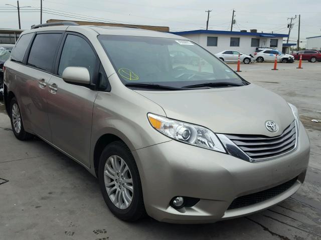 5TDYZ3DC5HS814118 - 2017 TOYOTA SIENNA XLE SILVER photo 1