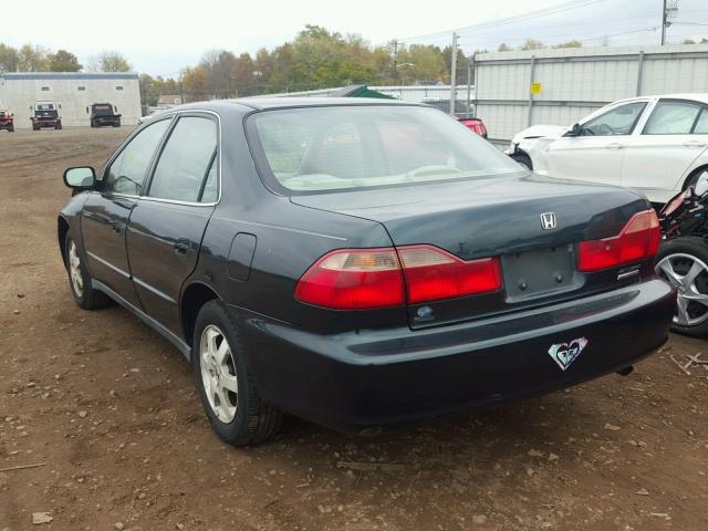 1HGCG669XYA038358 - 2000 HONDA ACCORD GREEN photo 3