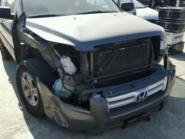 5FNYF281X7B036476 - 2007 HONDA PILOT LX GRAY photo 9