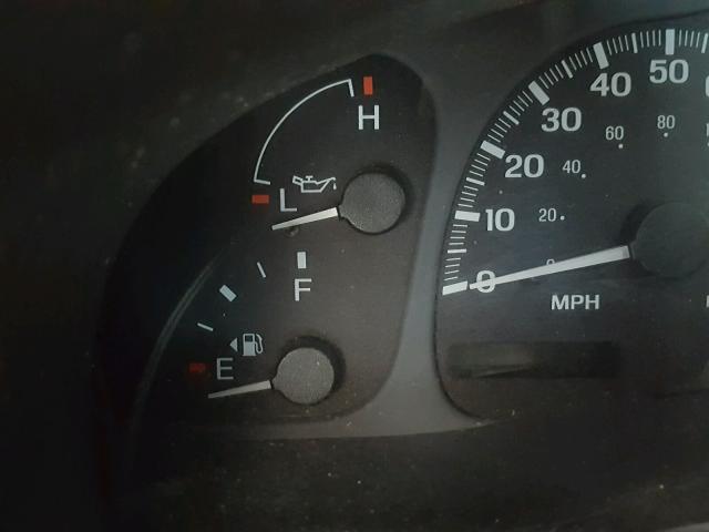 5LMFU28R22LJ10359 - 2002 LINCOLN NAVIGATOR 勃艮第红 照片 8