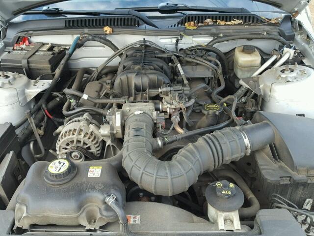 1ZVFT80N165169447 - 2006 FORD MUSTANG SILVER photo 7