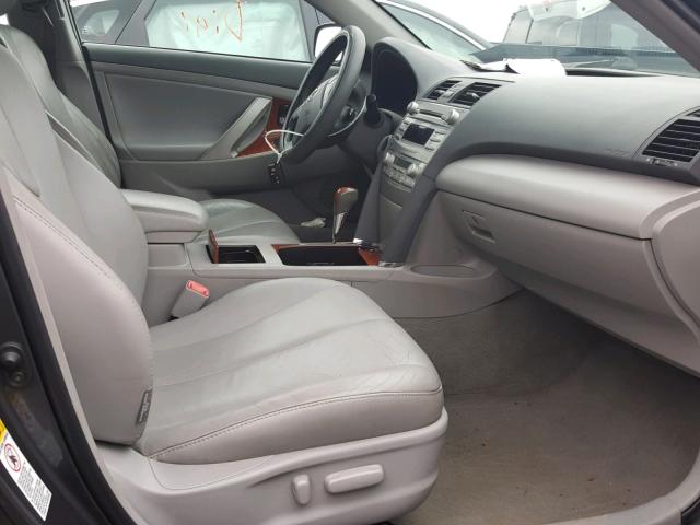 4T4BF3EK5BR108520 - 2011 TOYOTA CAMRY BASE CHARCOAL photo 5