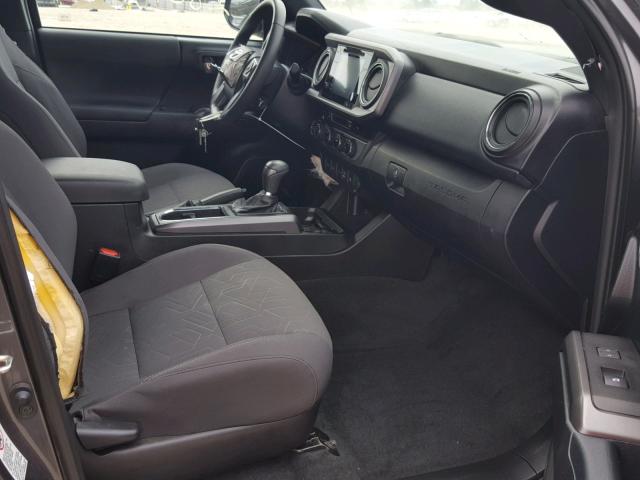 5TFCZ5AN3GX031416 - 2016 TOYOTA TACOMA DOU GRAY photo 5