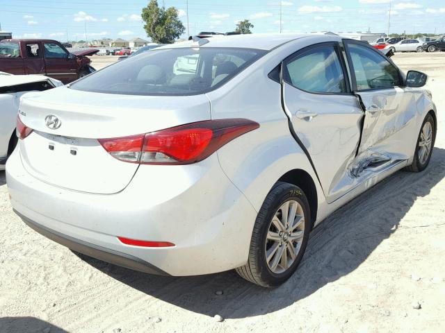 5NPDH4AE2GH737290 - 2016 HYUNDAI ELANTRA SE SILVER photo 4