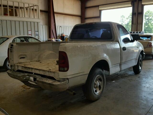 1FTDF1723VKD31728 - 1997 FORD F150 WHITE photo 4