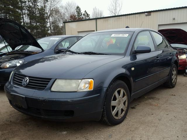 WVWMD23B5YP212765 - 2000 VOLKSWAGEN PASSAT GLS CHARCOAL photo 2