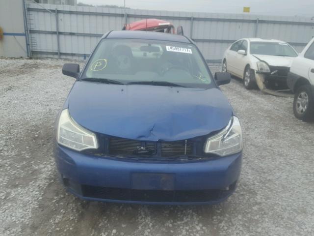 1FAHP35N88W208999 - 2008 FORD FOCUS SE BLUE photo 9