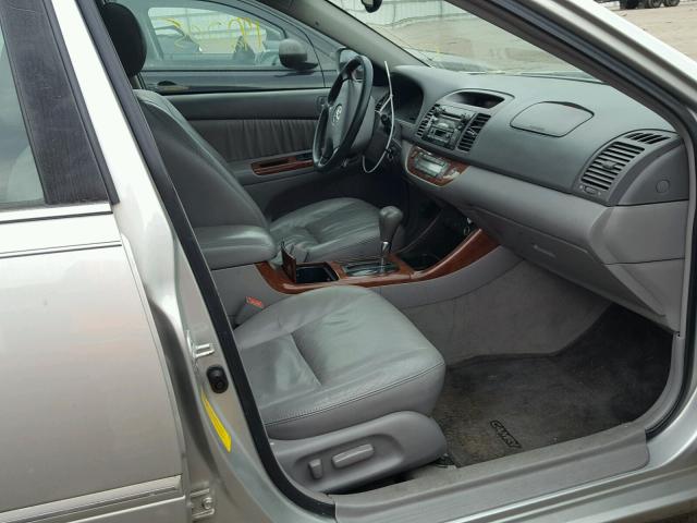 4T1BE30K63U667144 - 2003 TOYOTA CAMRY LE SILVER photo 5