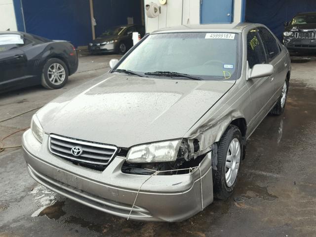 JT2BG22K9Y0396660 - 2000 TOYOTA CAMRY CE GRAY photo 2