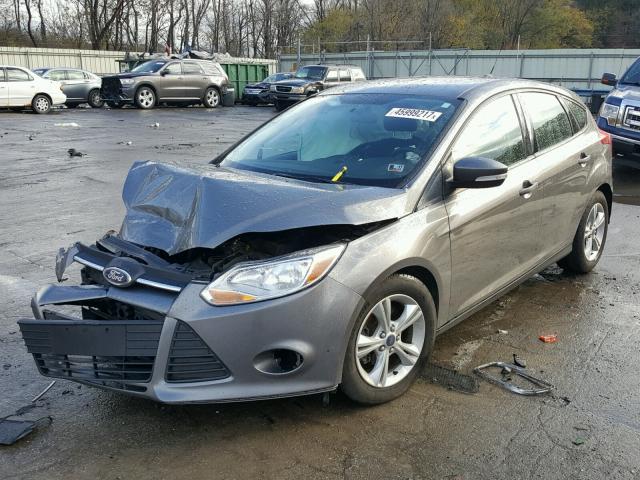 1FADP3K21EL325605 - 2014 FORD FOCUS SE GRAY photo 2