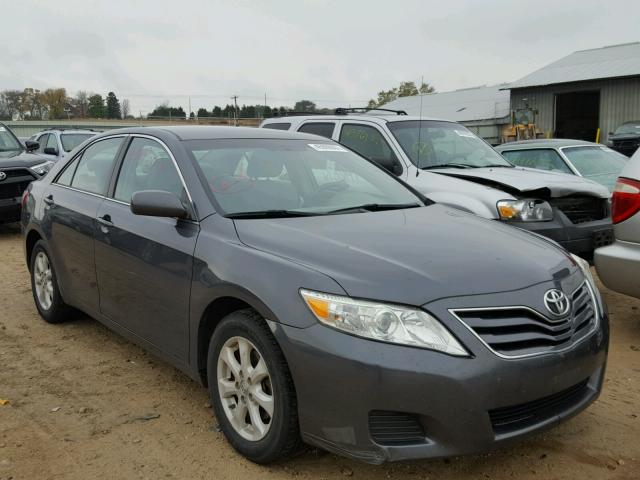 4T1BF3EKXBU734977 - 2011 TOYOTA CAMRY GRAY photo 1