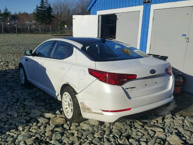 KNAGM4A72D5343551 - 2013 KIA OPTIMA LX WHITE photo 3