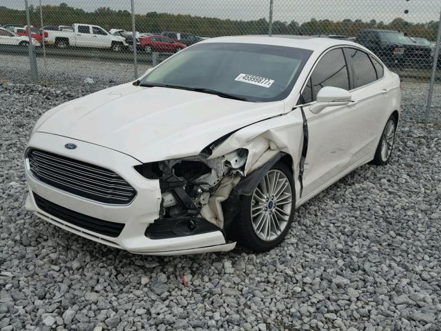 3FA6P0HDXFR125843 - 2015 FORD FUSION SE WHITE photo 2