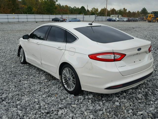 3FA6P0HDXFR125843 - 2015 FORD FUSION SE WHITE photo 3