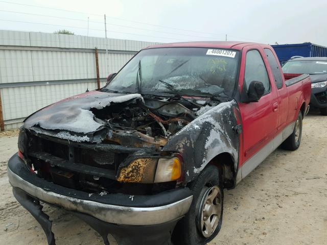 1FTRX17W52KA28581 - 2002 FORD F150 RED photo 2