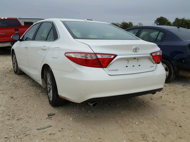 4T1BK1FK5HU582632 - 2017 TOYOTA CAMRY XSE WHITE photo 3