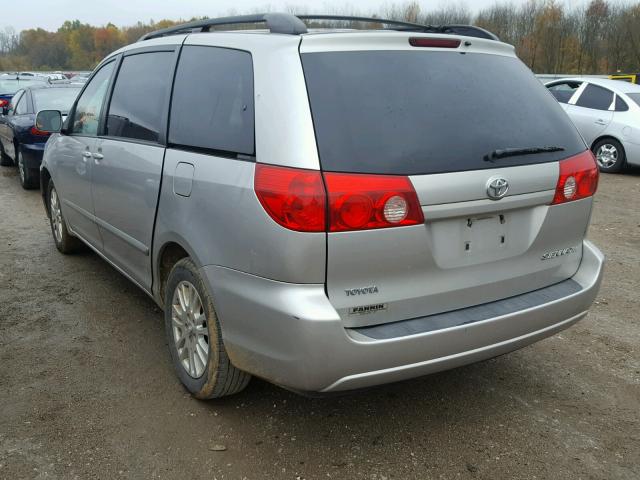 5TDZK22C27S085953 - 2007 TOYOTA SIENNA XLE SILVER photo 3