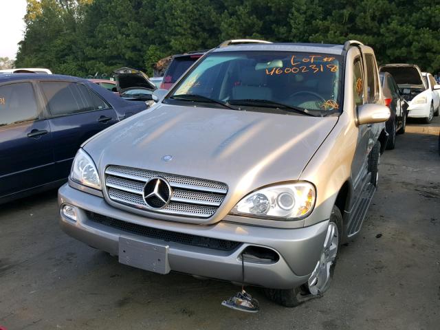 4JGAB75E65A557066 - 2005 MERCEDES-BENZ ML 500 GRAY photo 2