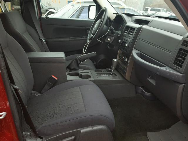 1C4PJMAK5CW139738 - 2012 JEEP LIBERTY SP MAROON photo 5